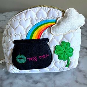 Betsey Johnson Kiss Me Makeup Bag - NEW with tags